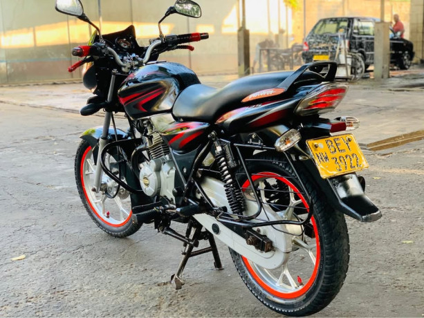 discovery-125cc-big-2