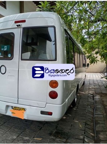mitsubishi-rosa-2012-bus-big-2
