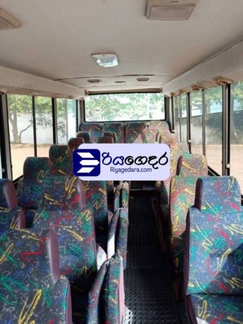 toyota-hino-1992-bus-big-2