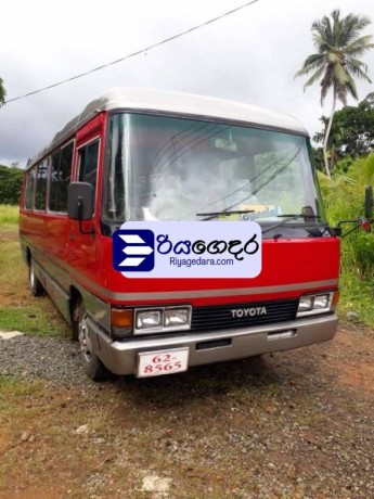 toyota-coaster-1988-bus-big-0