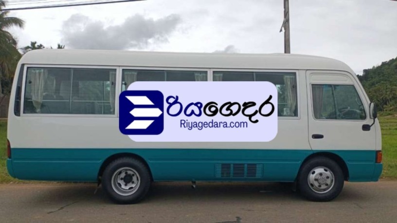 toyota-coaster-2000-bus-big-0