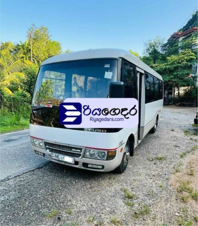 mitsubishi-fuso-2014-bus-big-1