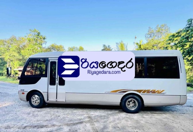 mitsubishi-fuso-2014-bus-big-2