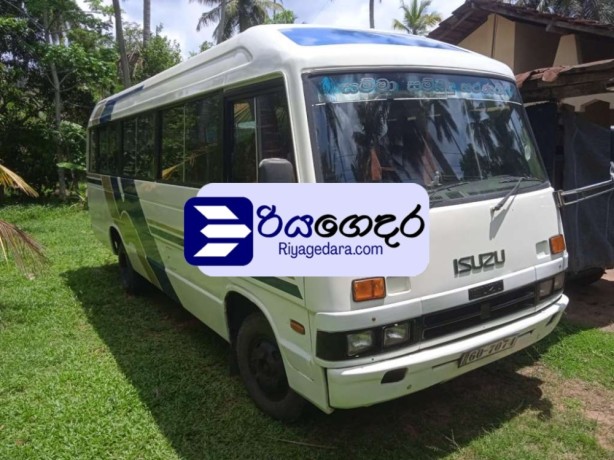 isuzu-journey-l-1981-bus-big-1