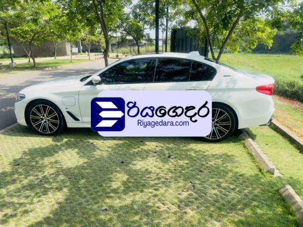 bmw-m-sport-530e-individual-highest-spec-2017-car-big-4