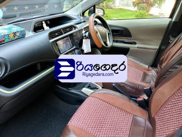 toyota-aqua-s-grade-2014-car-big-5
