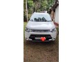 mitsubishi-outlander-phev-plugin-hybrid-2014-small-0