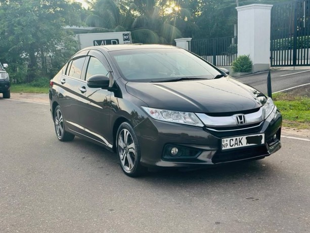 honda-grace-2015-big-4