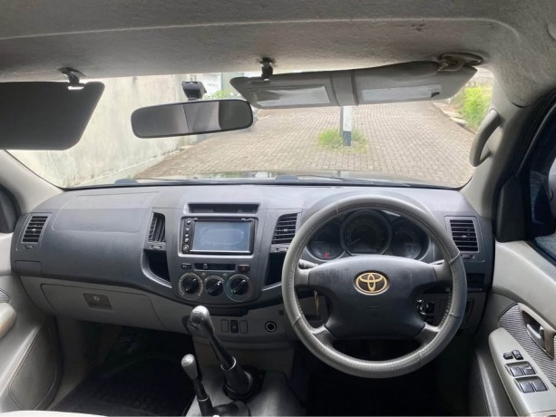 hilux-2006-big-1