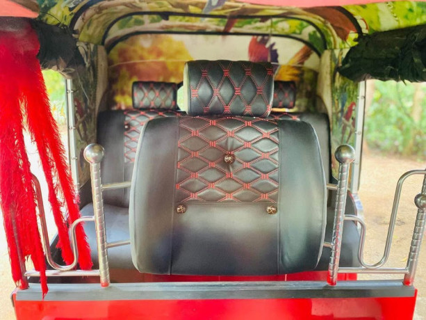 bajaj-three-wheel-big-4