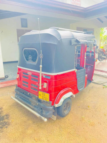 bajaj-three-wheel-big-3