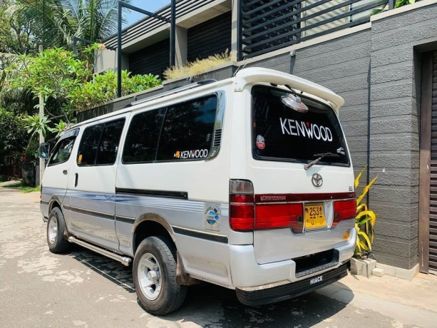 toyota-dolphin-1994-1999-big-4