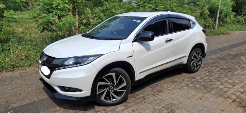 honda-vezel-rs-sensing-2017-big-0
