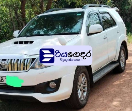 toyota-fortuner-2013-suv-big-2