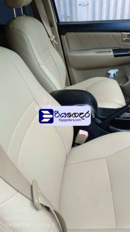 toyota-fortuner-2013-suv-big-4