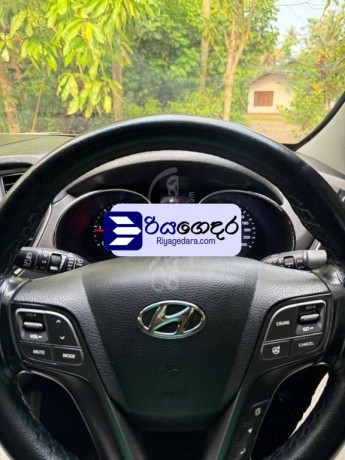 hyundai-santa-fe-2013-suv-big-2