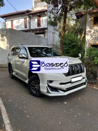 toyota-land-cruiser-prado-diesel-150-2014-suv-big-1