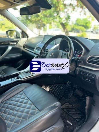 mitsubishi-eclipse-2018-suv-big-2