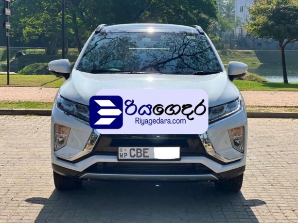 mitsubishi-eclipse-2018-suv-big-3