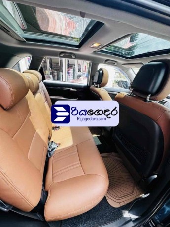 kia-sorento-2011-suv-big-3