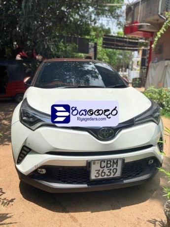 toyota-chr-2019-suv-big-0