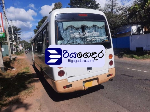 mitsubishi-rosa-2011-bus-big-2