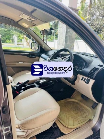 mitsubishi-montero-sport-2011-suv-big-5