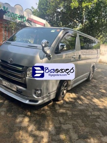 toyota-kdh-2015-van-big-0