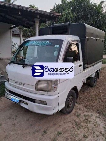 daihatsu-hijet-2000-lorry-big-1