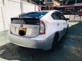 toyota-prius-small-4