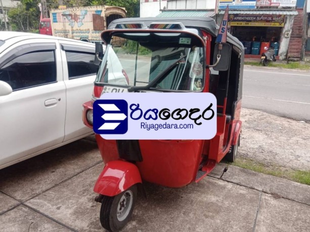 bajaj-re-4-stroke-2010-three-wheel-big-4
