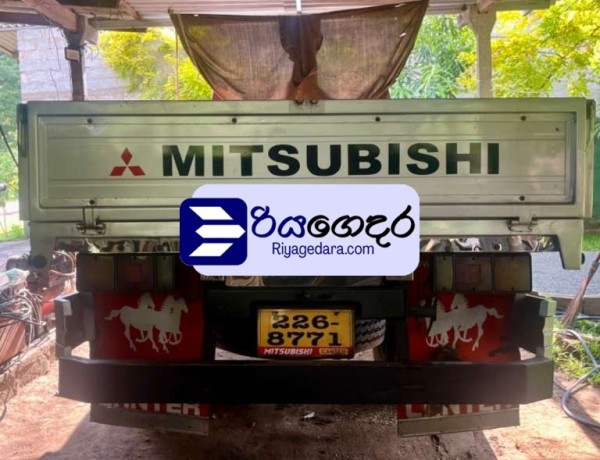 mitsubishi-canter-2000-lorry-big-3