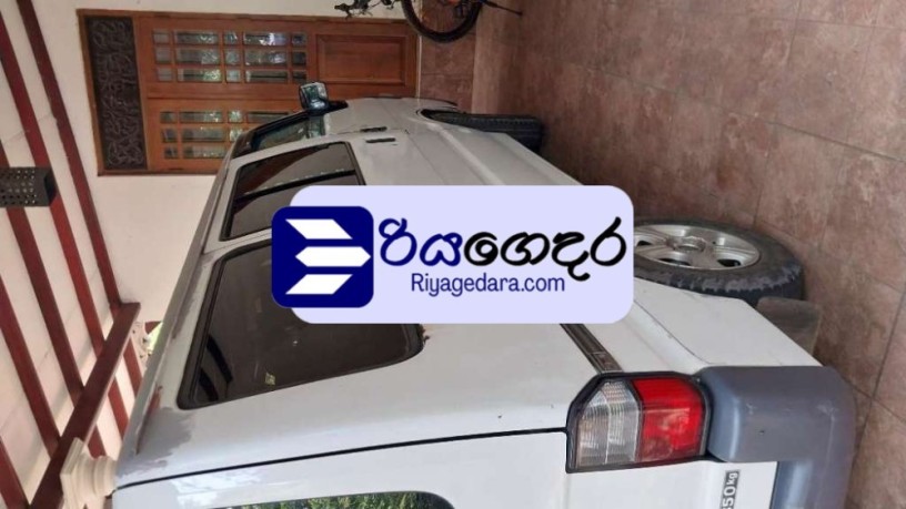 nissan-plastic-bupper-1999-van-big-2