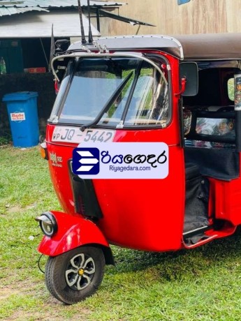 bajaj-re-2004-three-wheel-big-0