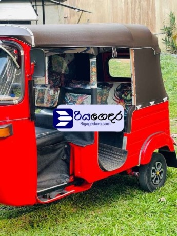 bajaj-re-2004-three-wheel-big-2