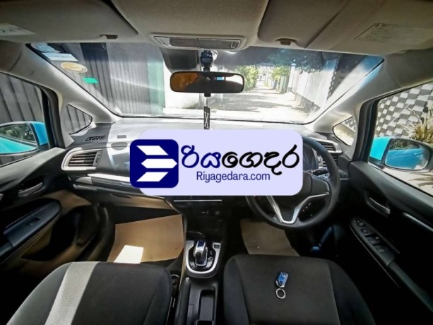 honda-fit-gp5-l-grade-2013-car-big-4