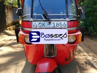 bajaj-4-stroke-2007-three-wheel