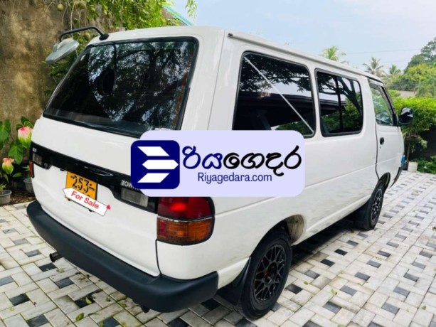 toyota-townace-1994-van-big-2
