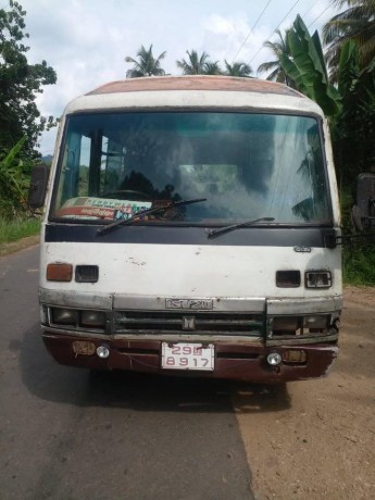 isuzu-jurny-big-0