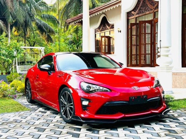 toyota-gt86-2014-big-4