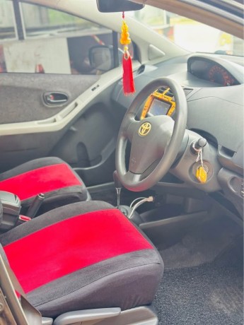 toyota-vitz-2008-big-3