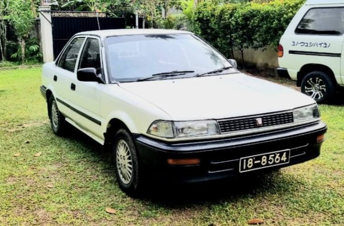 toyota-corolla-ee90-big-5