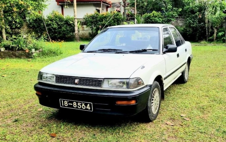 toyota-corolla-ee90-big-2