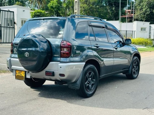toyota-rav-4-2004-big-5