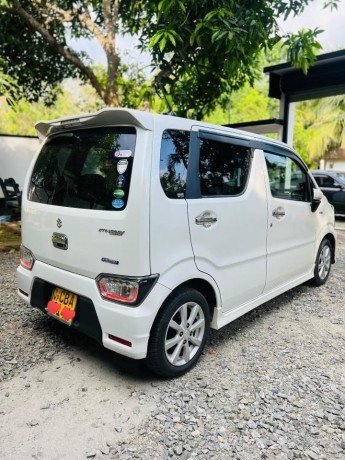 suzuki-wagon-r-stingray-2018-big-1