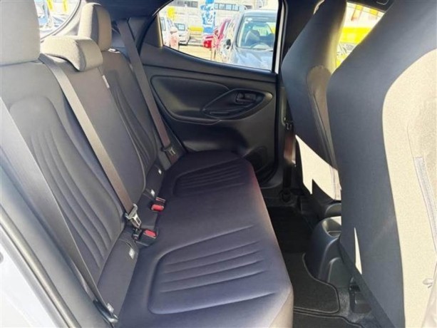 toyota-yaris-g-2022-big-7
