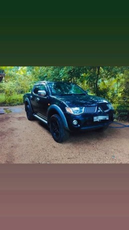 mitshubishi-l200-big-0
