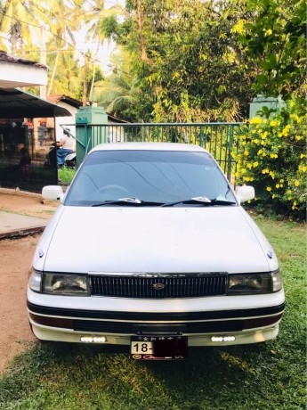 toyota-corona-at170-1990-big-1