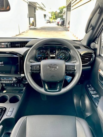 toyota-hilux-rocco-2025-big-4
