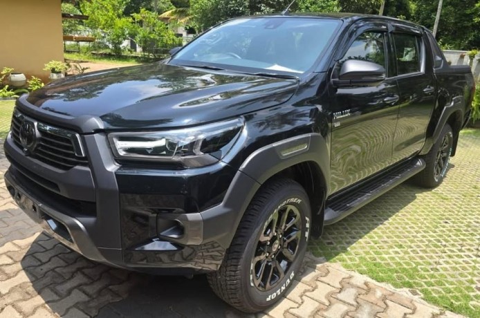 toyota-hilux-rocco-2025-big-7